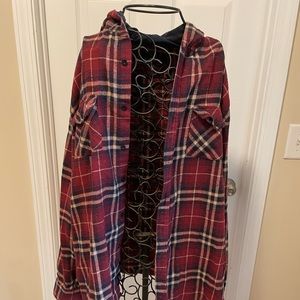 Men’s Flannel Button-Up Hooded Shirt